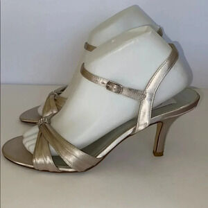 Dyables 8.5D champagne‎ pearl 3” heels